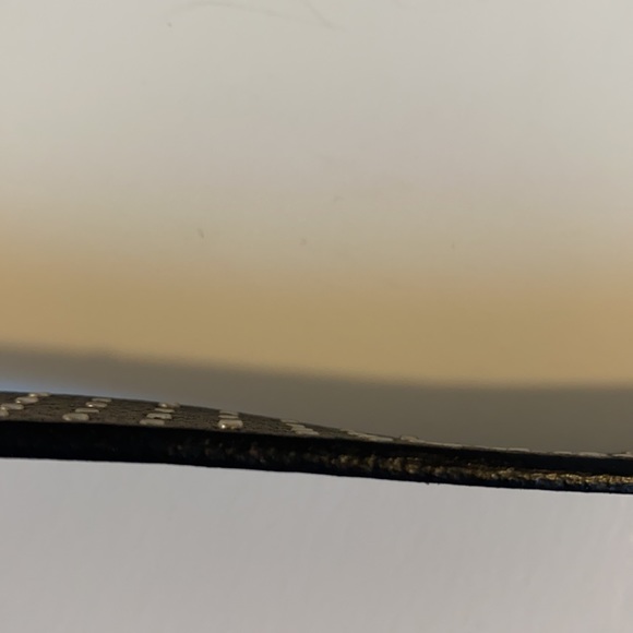 ✨NEW✨GUESS BLACK LEATHER STUDS. EARLY 2000's item - Picture 13 of 14